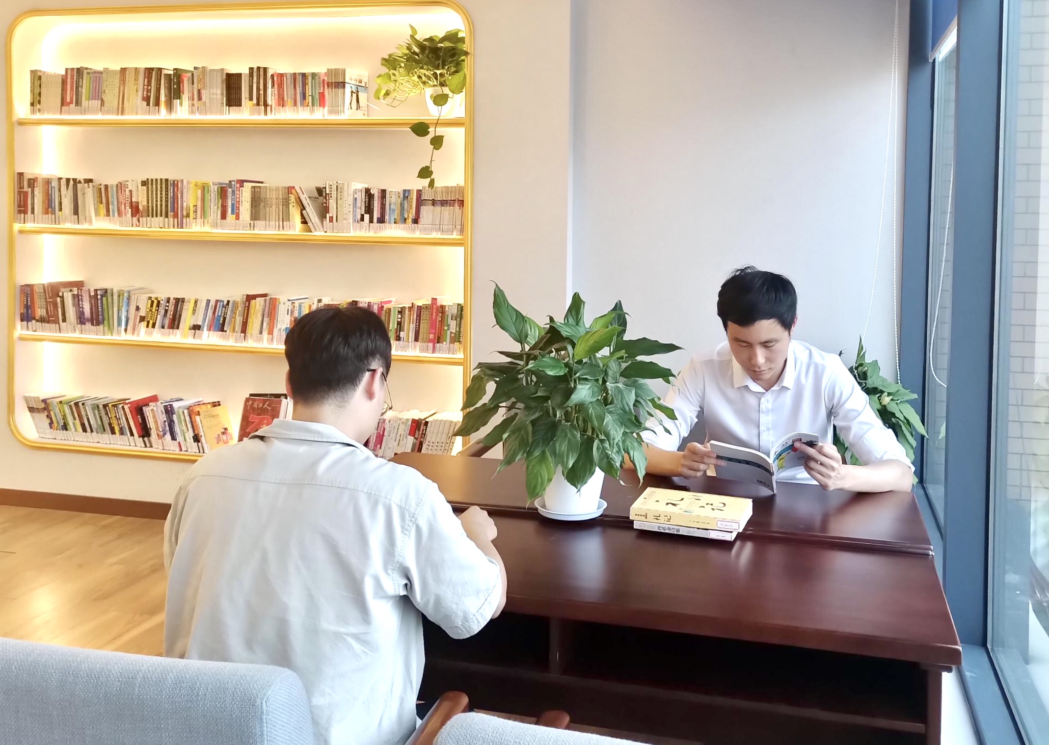 書屋1.jpg