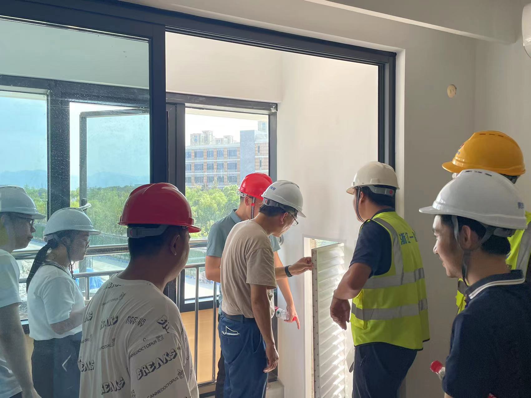 浙江一建，浙江一建濱江浦沿單元人才租賃房項(xiàng)目工程高質(zhì)量完成樣板間聯(lián)合驗(yàn)收 (2).jpg