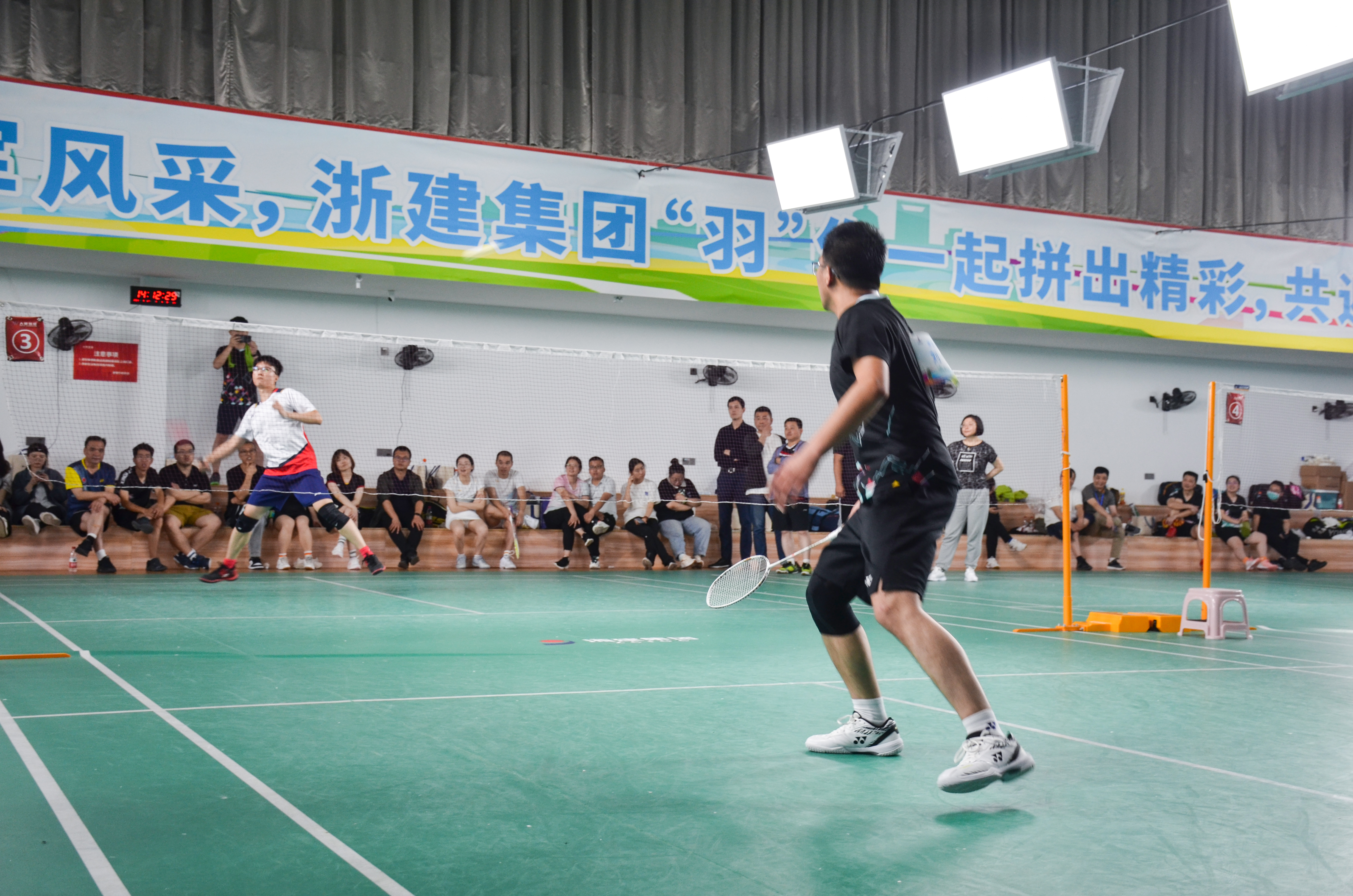 浙江一建，集團(tuán)2023年職工羽毛球比賽熱力開賽 (5).jpg