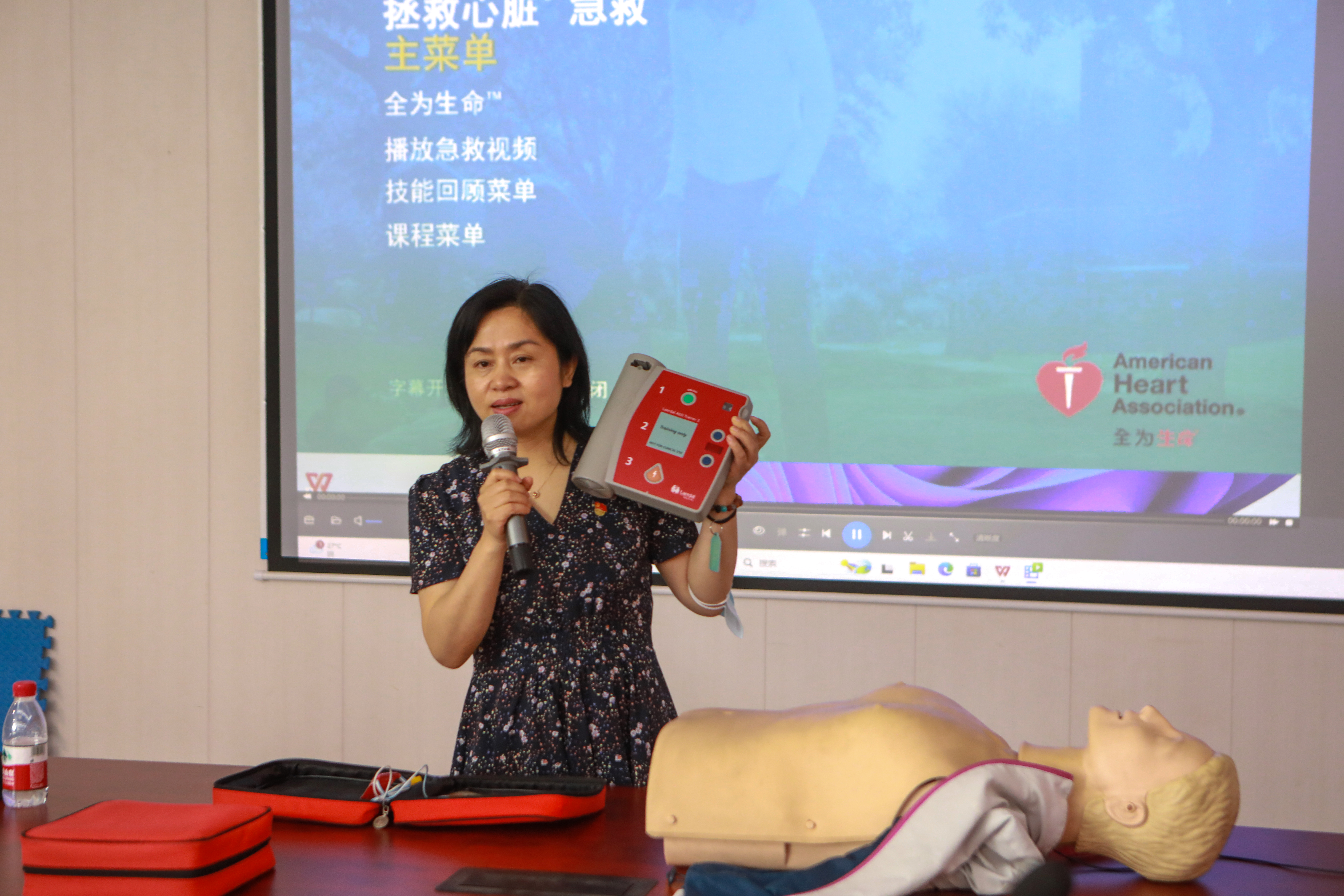 浙江一建，浙江一建杭政工出【2021】45號(hào)新制造業(yè)項(xiàng)目黨支部與浙江醫(yī)院行政三支部黨建共建聯(lián)合開(kāi)展心肺復(fù)蘇應(yīng)急救護(hù)培訓(xùn).jpg